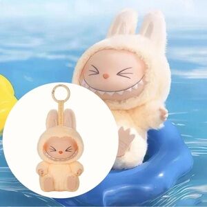 Popmart Labubu Have a Seat Sisi